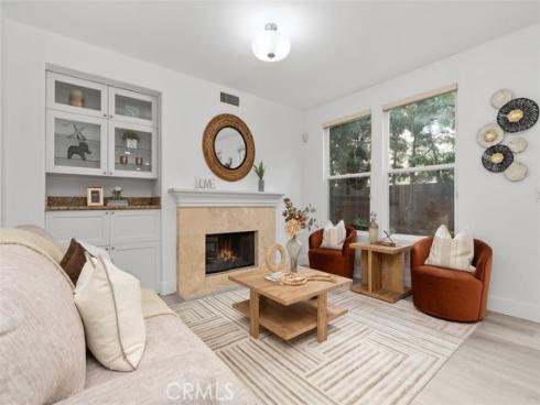 31  Dinuba  , Irvine, CA