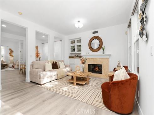 31  Dinuba  , Irvine, CA