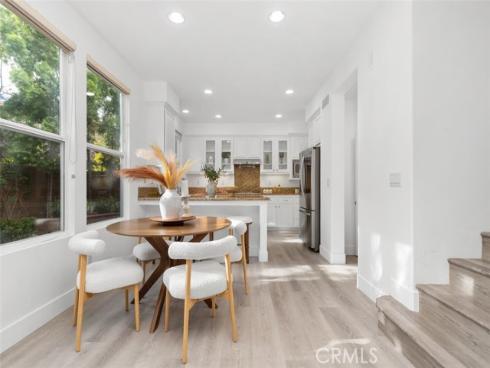 31  Dinuba  , Irvine, CA