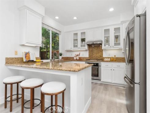 31  Dinuba  , Irvine, CA