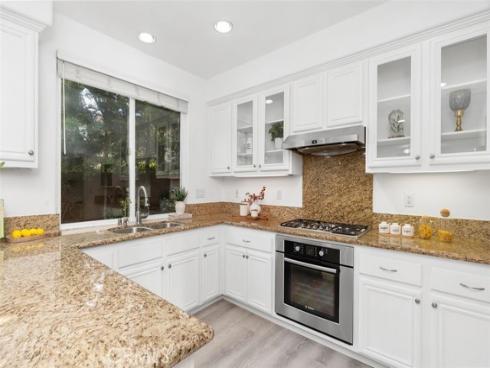 31  Dinuba  , Irvine, CA