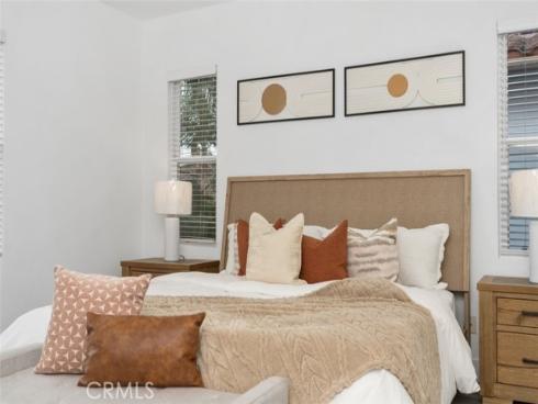 31  Dinuba  , Irvine, CA