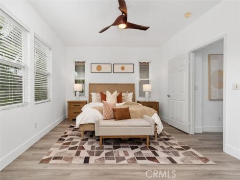 31  Dinuba  , Irvine, CA