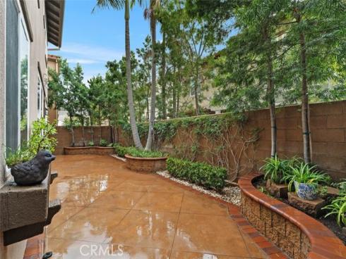 31  Dinuba  , Irvine, CA