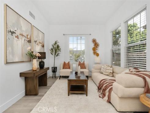 31  Dinuba  , Irvine, CA