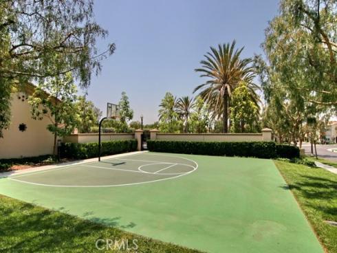 31  Dinuba  , Irvine, CA