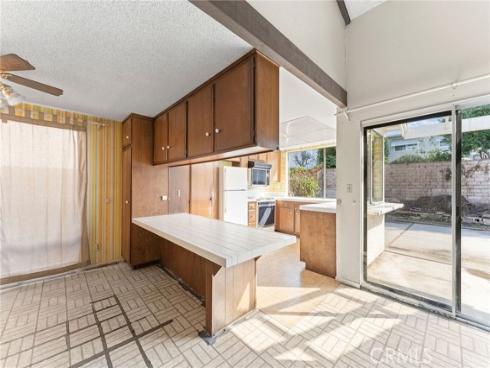 15422  Alsace  , Irvine, CA