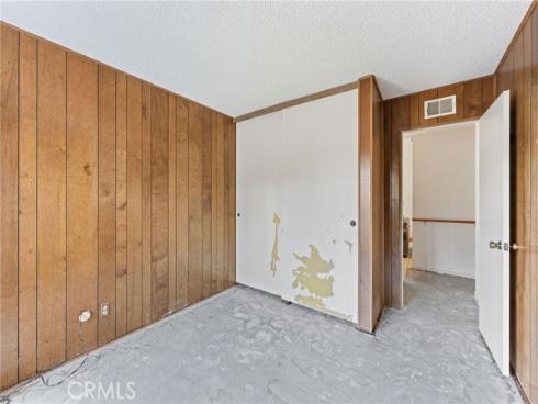 15422  Alsace  , Irvine, CA