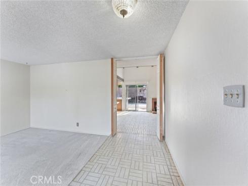 15422  Alsace  , Irvine, CA