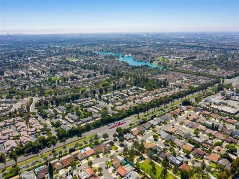 15422  Alsace  , Irvine, CA