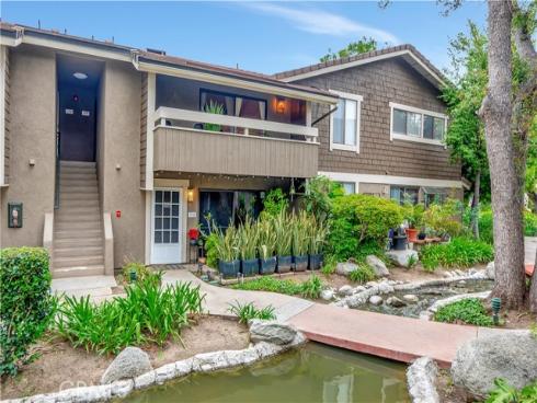 174  Streamwood  , Irvine, CA