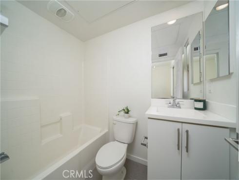 217  Magnet  , Irvine, CA