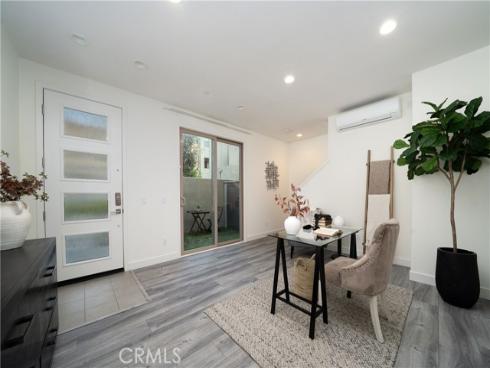 217  Magnet  , Irvine, CA