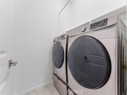 87  Darby  , Irvine, CA