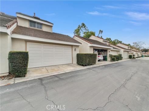 4  Wellesley  , Irvine, CA