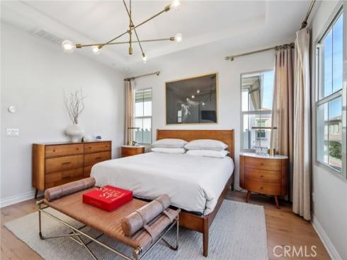 110  Globe  , Irvine, CA