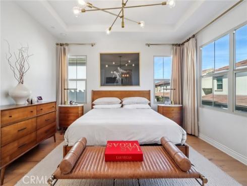 110  Globe  , Irvine, CA