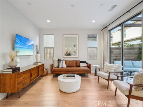 110  Globe  , Irvine, CA