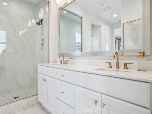 110  Globe  , Irvine, CA