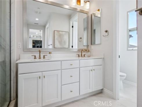 110  Globe  , Irvine, CA