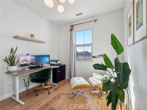 110  Globe  , Irvine, CA