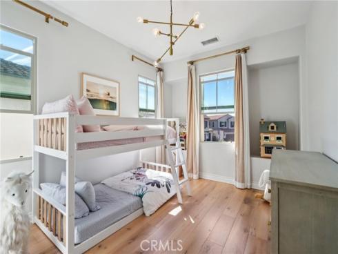 110  Globe  , Irvine, CA