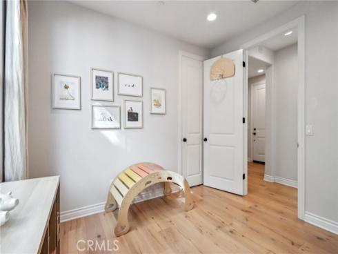 110  Globe  , Irvine, CA