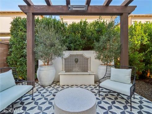 110  Globe  , Irvine, CA