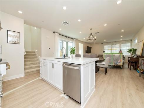 200  Zawn  , Irvine, CA