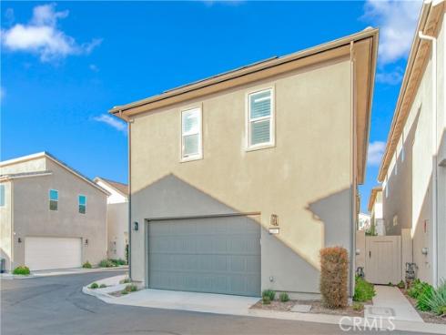 200  Zawn  , Irvine, CA