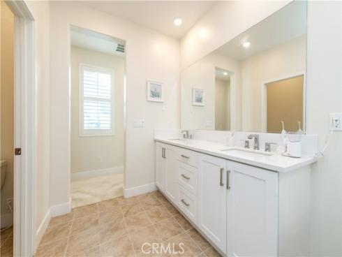 200  Zawn  , Irvine, CA