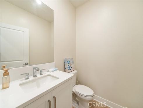 200  Zawn  , Irvine, CA