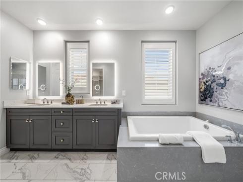 113  Wanderer  , Irvine, CA