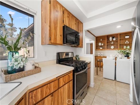 37  Rockwood  , Irvine, CA