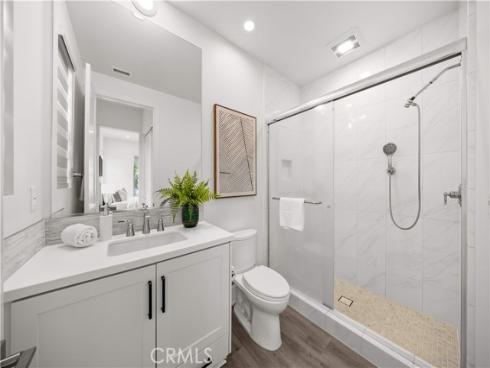 59  Longchamp  , Irvine, CA