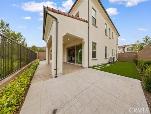 59  Longchamp  , Irvine, CA