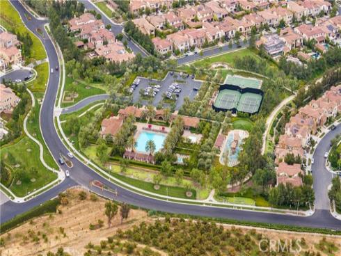 59  Longchamp  , Irvine, CA