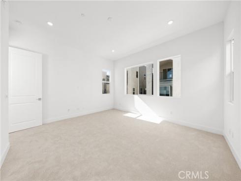 165  Sawbuck  , Irvine, CA