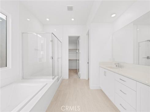 165  Sawbuck  , Irvine, CA