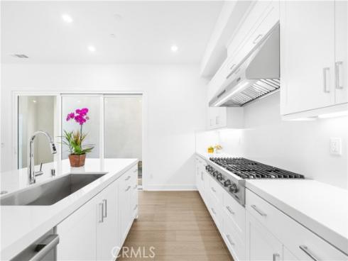 165  Sawbuck  , Irvine, CA