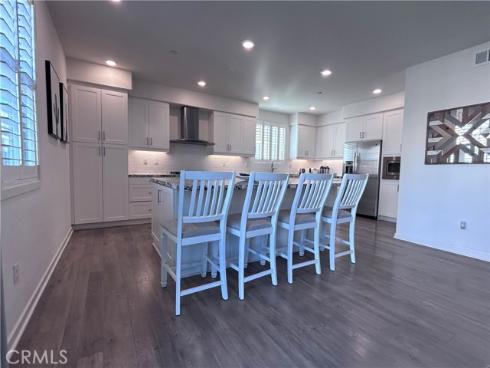 129  Cadence  , Irvine, CA