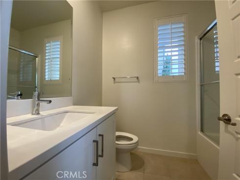 129  Cadence  , Irvine, CA