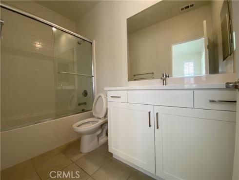 129  Cadence  , Irvine, CA