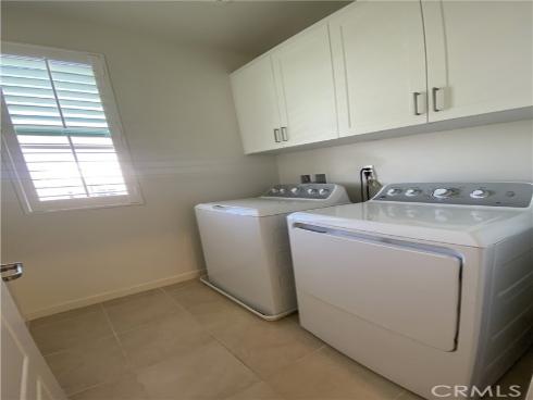 129  Cadence  , Irvine, CA