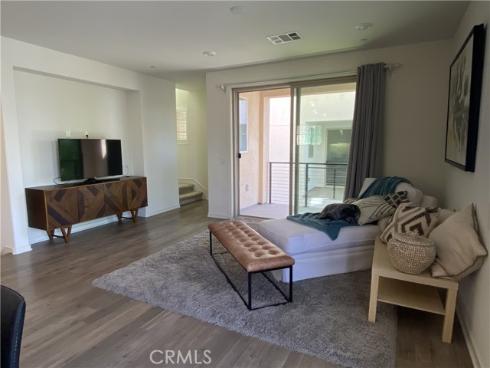 129  Cadence  , Irvine, CA