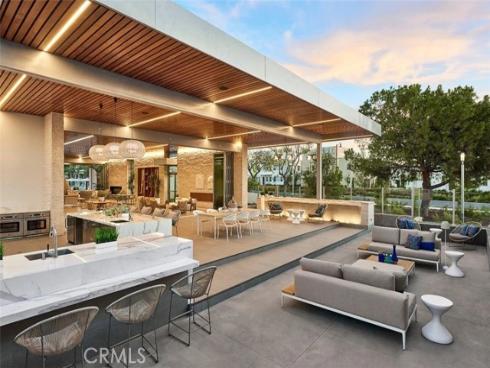 129  Cadence  , Irvine, CA