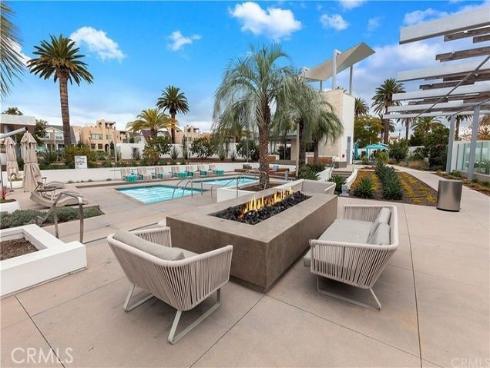 129  Cadence  , Irvine, CA