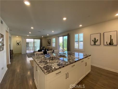 129  Cadence  , Irvine, CA