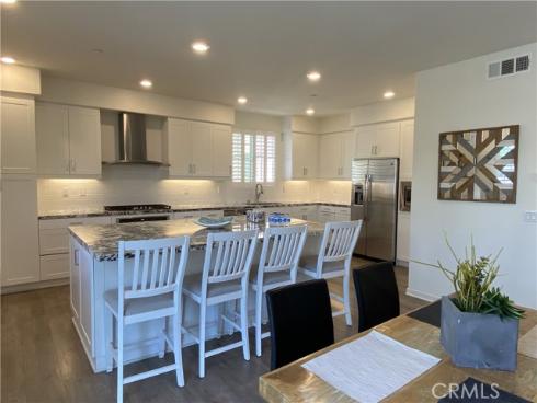 129  Cadence  , Irvine, CA