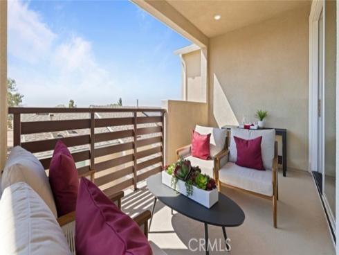 300  Junco  , Irvine, CA